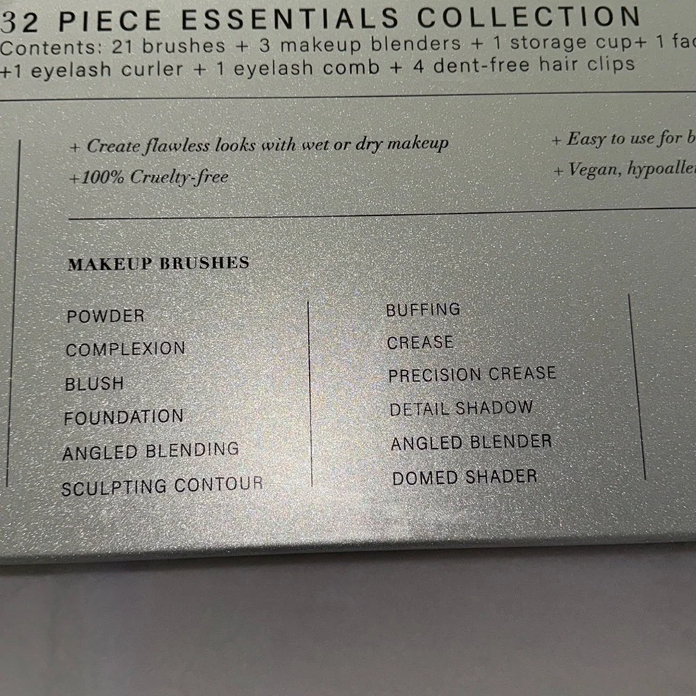 2024 Glitz & Glam Christmas holiday 31 piece essential brush collection 🎀💎 - Picture 13 of 16